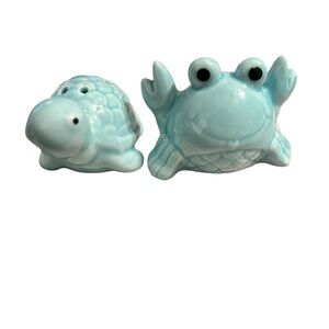 Salt and Pepper shakers Blue Turtle and Crab Ceramic